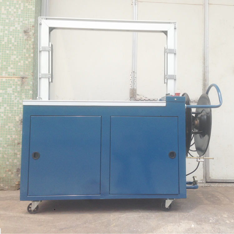 高臺半自動打包機(jī)的特點